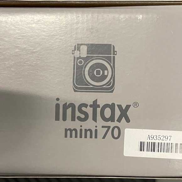 Fujifilm Instax Mini 70 Instant Film Camera - Neon Violet New In Box - Picture 3 of 10
